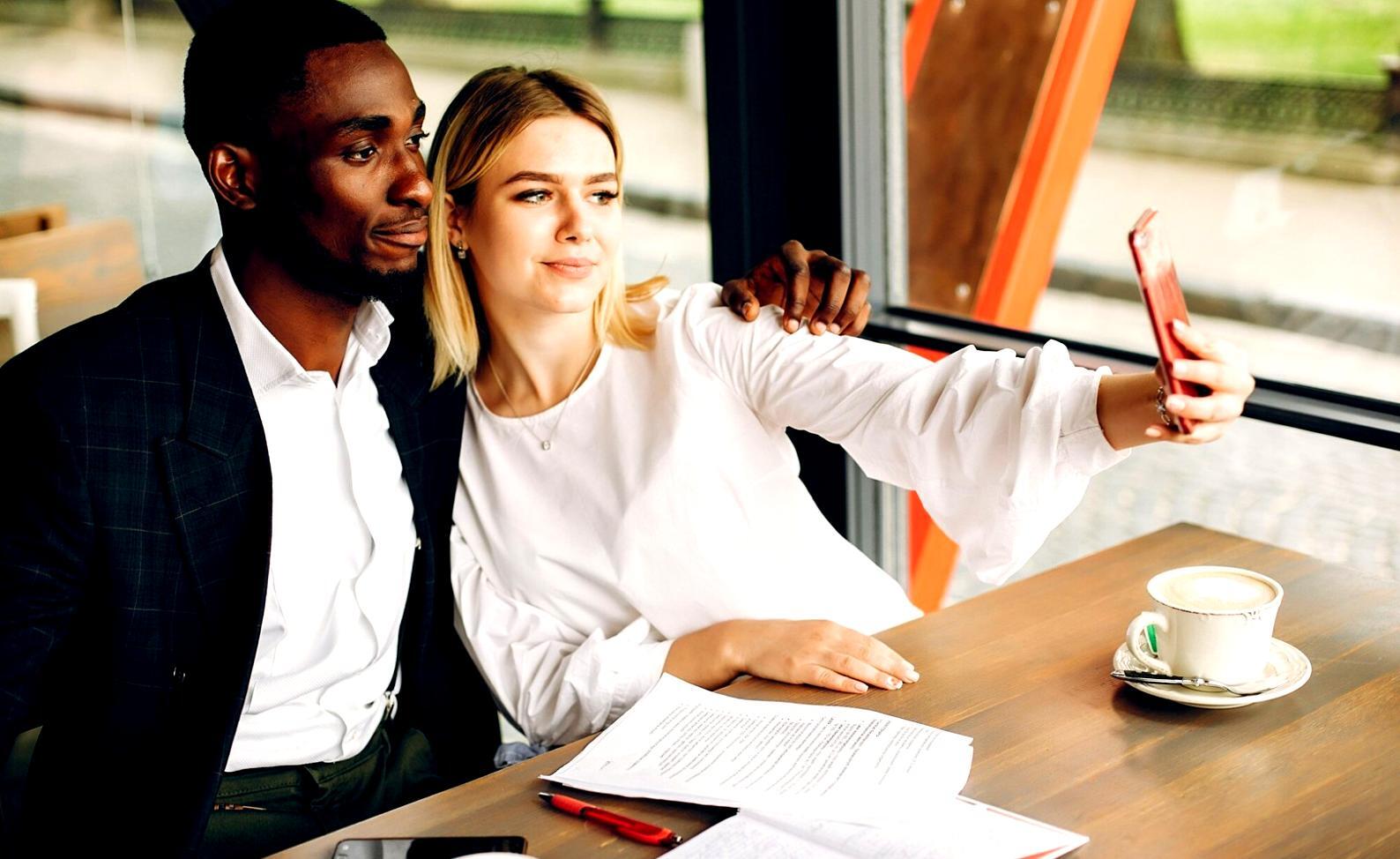 Наша команда готова допомогти вам почати вивчення іспанської мови