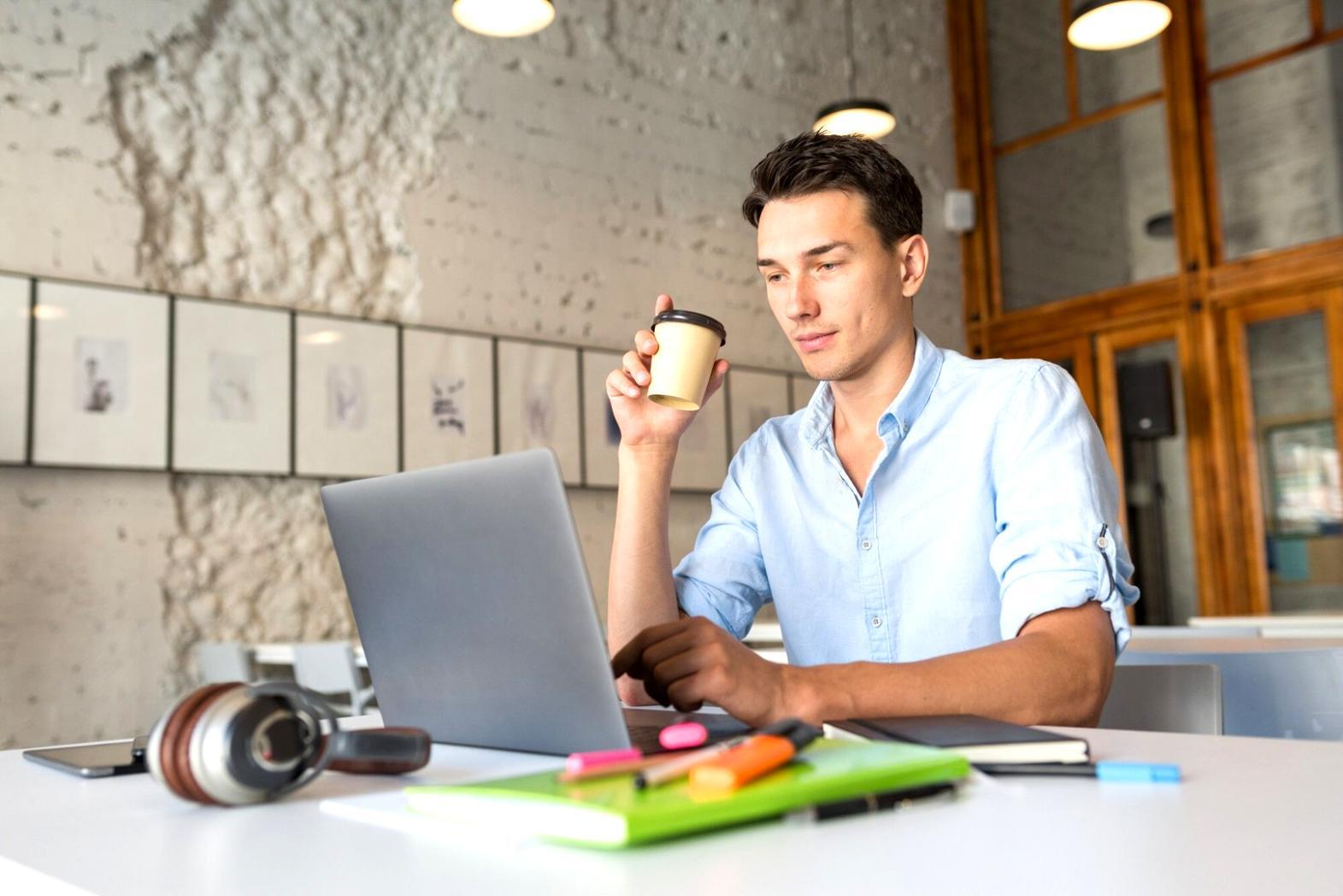 Заняття з іспанської мови в групі